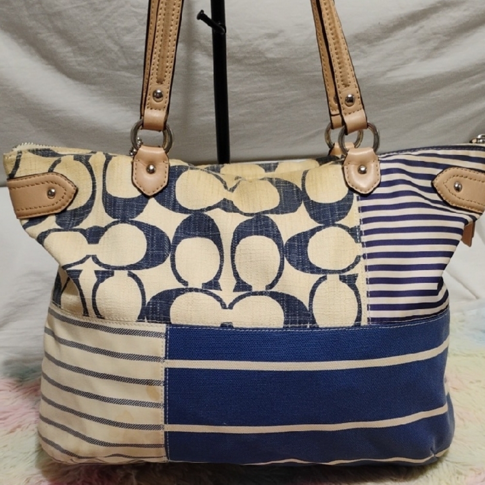 Sale! Authentic Coach Daisy Patchwork Blue/Tan To… - image 4